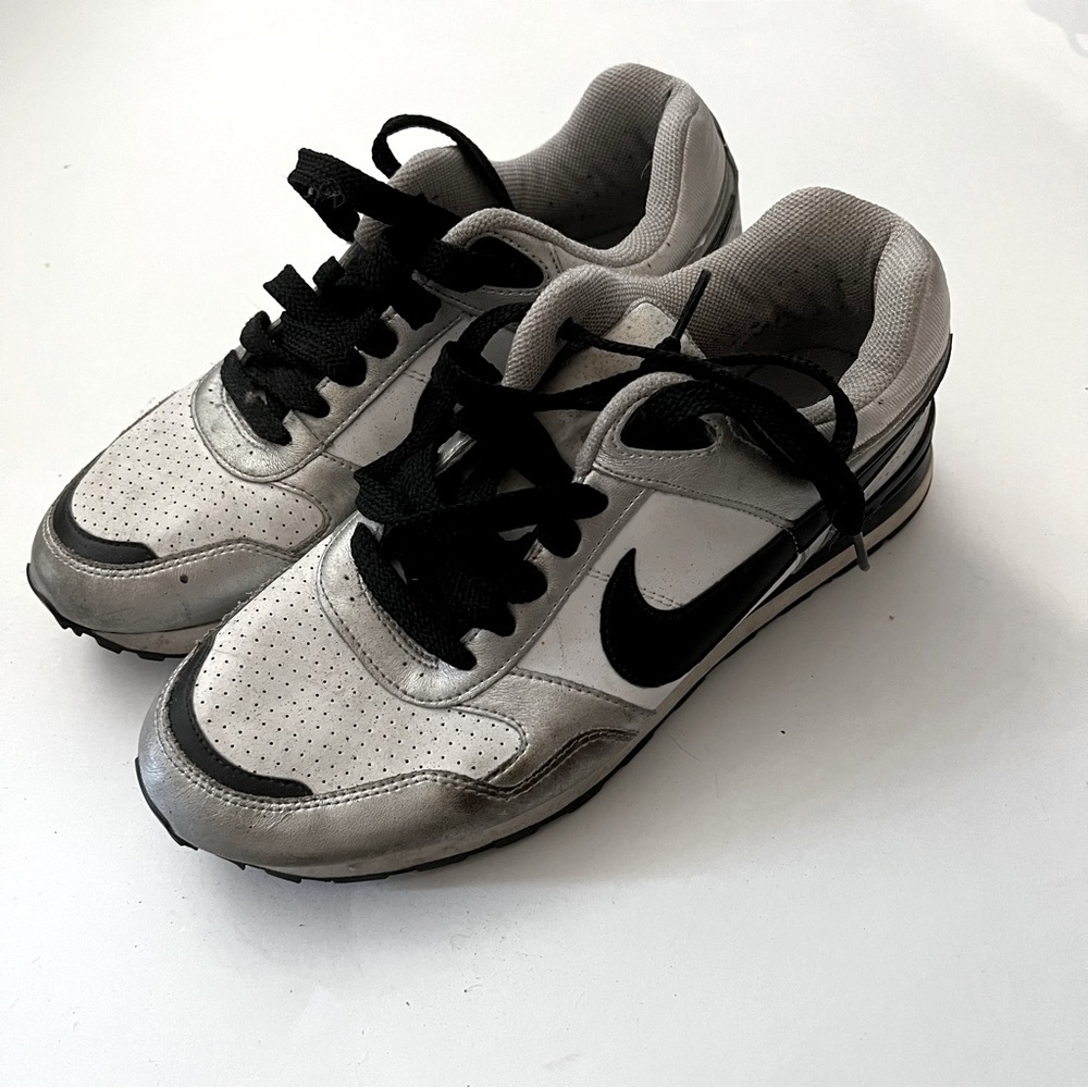 Nike Air Max Black Silver and White